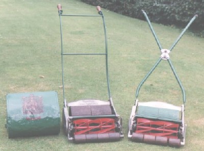 Early Ransomes Ajax mowers had "parallel" handles but later models had an "X" configuration.